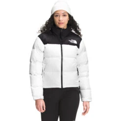 The North Face Women's 1996 Retro Nuptse Jacket 17 The North Face Women's 1996 Retro Nuptse Jacket -Winter Jacket Shop NF0A3XEO FN4 hero