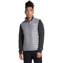 The North Face Men's Thermoball Eco Vest -Winter Jacket Shop NF0A3Y3O YAP hero